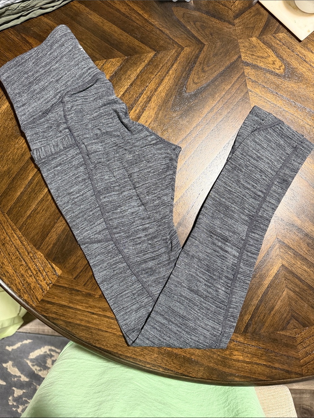 Athleta leggings with pockets